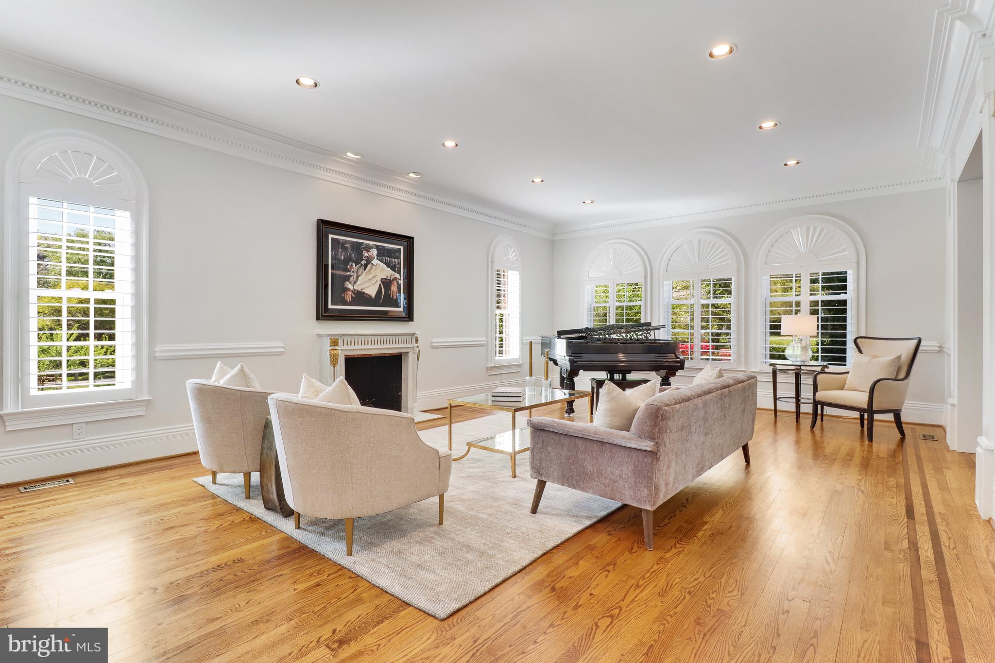 6709 Sorrel Street McLean, VA 22101 - Photo 16 of 57 Living Room