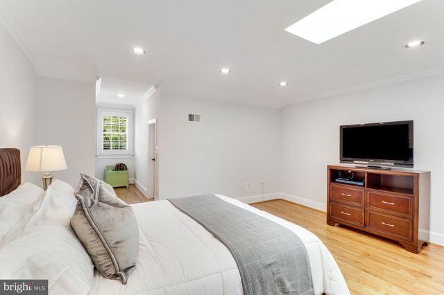 $3,400,000 | 6709 Sorrel Street, McLean, VA 22101