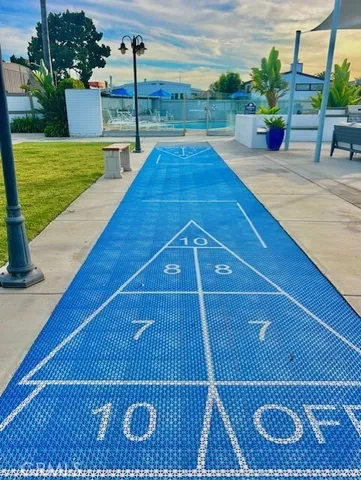 a view of a tennis court