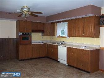 2701 Ridge Road Elverson, PA 19520 - Photo 3 of 6 Gallery Image 3