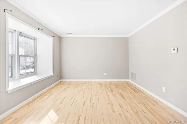 $2,900 | 10 Bartlett Commons, Yaphank, NY 11980