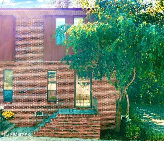 $185,000 | 4001 Valley View Drive Northeast, Unit 4, Knoxville, TN 37917