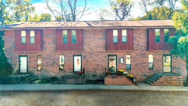 $185,000 | 4001 Valley View Drive Northeast, Unit 4, Knoxville, TN 37917