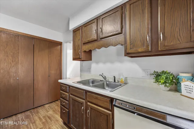 $185,000 | 4001 Valley View Drive Northeast, Unit 4, Knoxville, TN 37917