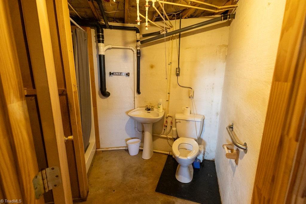331 Collins Road Dobson, NC 27017 - Photo 27 of 50 Basement Full Bath