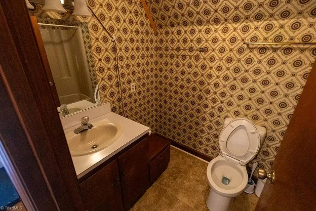 $499,900 | 331 Collins Road, Dobson, NC 27017