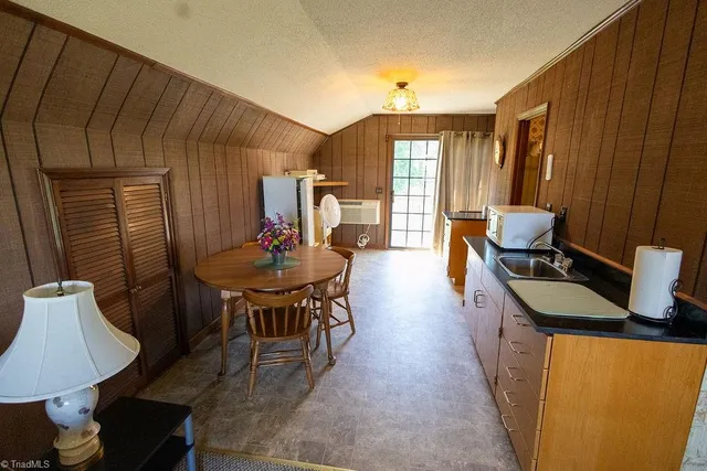 $499,900 | 331 Collins Road, Dobson, NC 27017