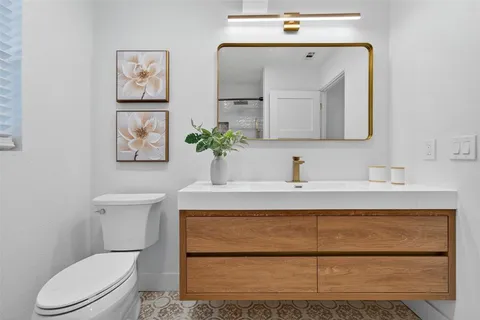 $599,000 | 6441 27th Avenue North, St. Petersburg, FL 33710