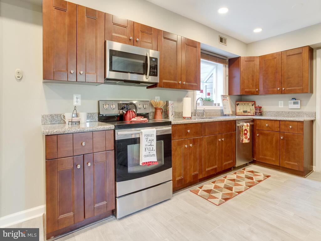 15701 Pointer Ridge Drive Bowie, MD 20716 - Photo 19 of 56