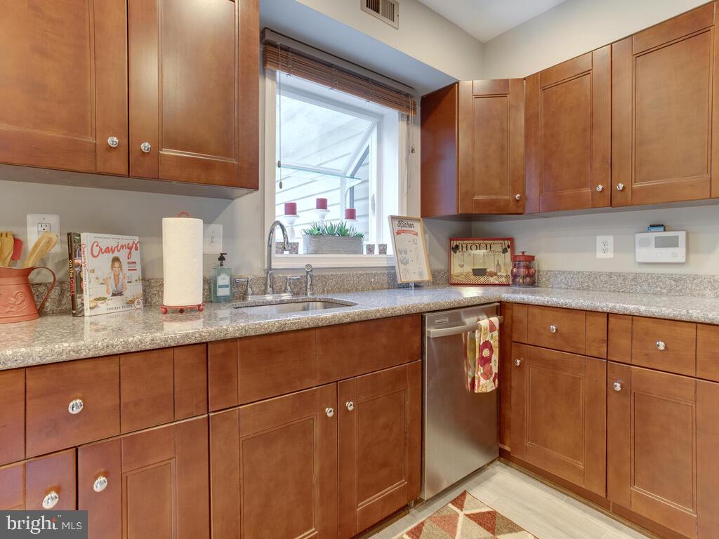 15701 Pointer Ridge Drive Bowie, MD 20716 - Photo 23 of 56