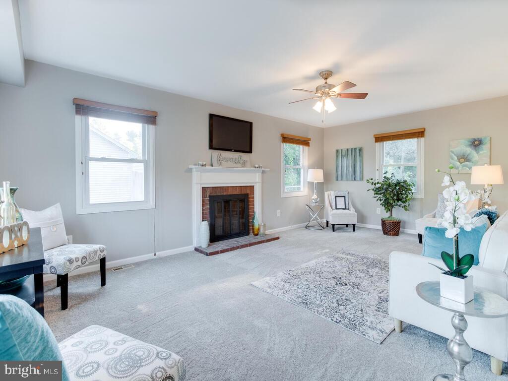 15701 Pointer Ridge Drive Bowie, MD 20716 - Photo 6 of 56