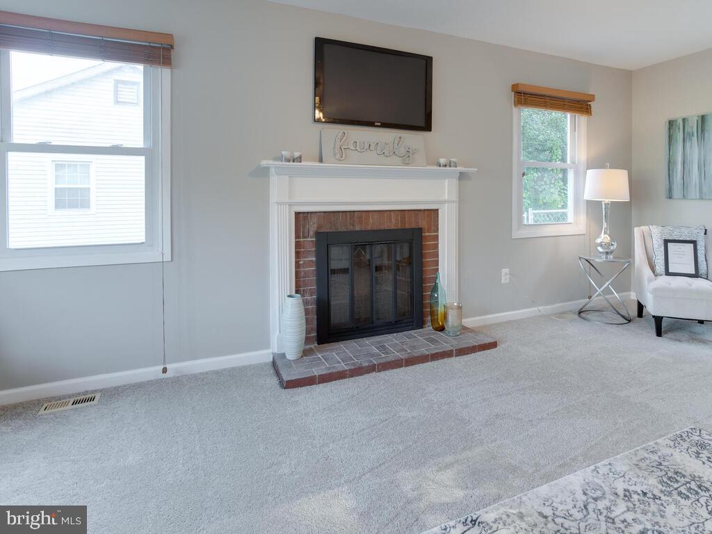 15701 Pointer Ridge Drive Bowie, MD 20716 - Photo 7 of 56