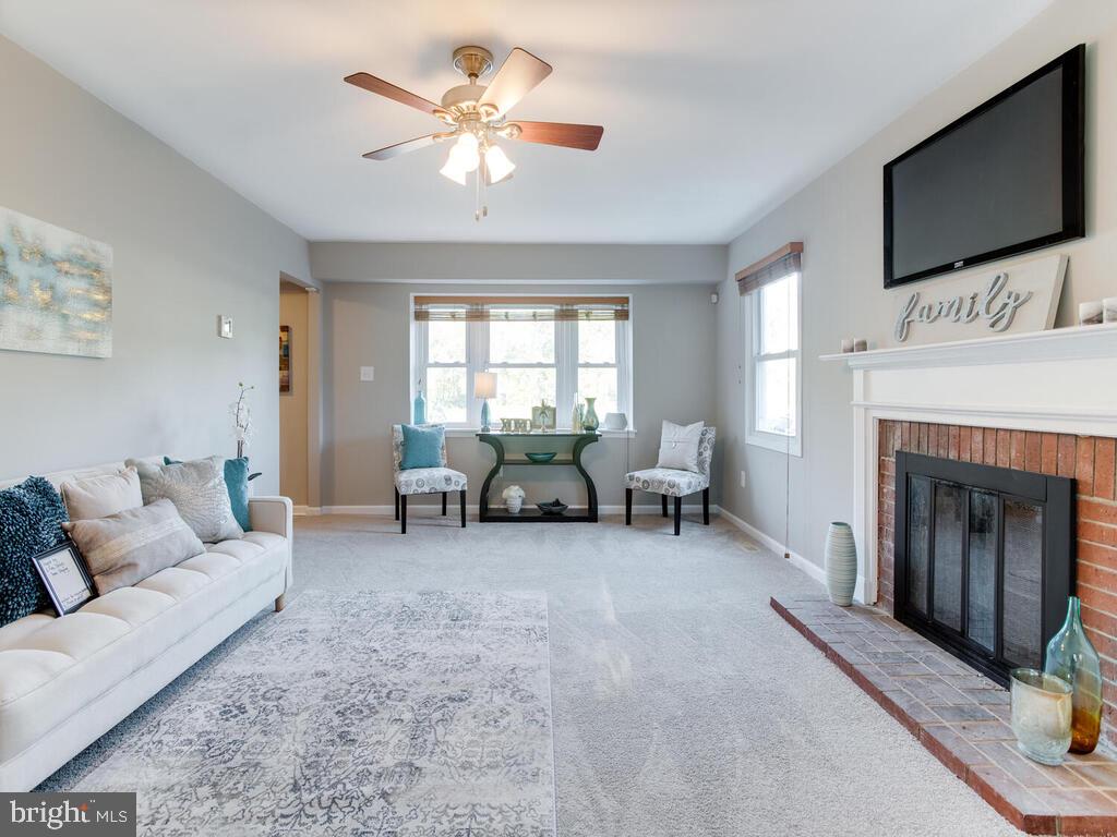 15701 Pointer Ridge Drive Bowie, MD 20716 - Photo 9 of 56