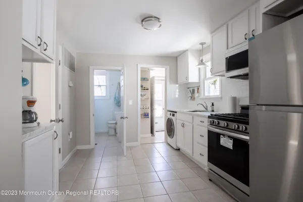$2,350 | 51 Ocean Avenue, North Middletown, NJ 07748