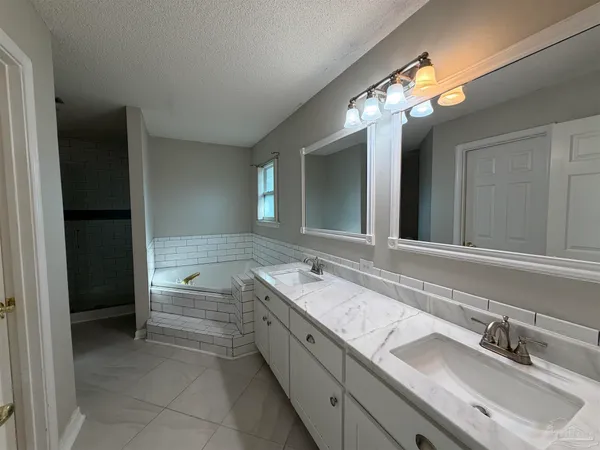 $2,075 | 5614 Whispering Woods Drive, Pace, FL 32571