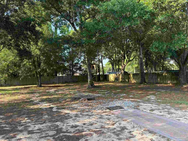 $2,075 | 5614 Whispering Woods Drive, Pace, FL 32571