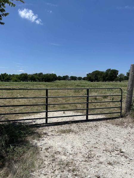 1170 Airport Road Tioga, TX 76271 - Photo 7 of 14