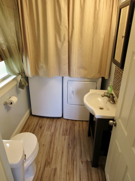 125 Maple Street West Springfield, MA 01089 - Photo 14 of 29 Gallery Image 14