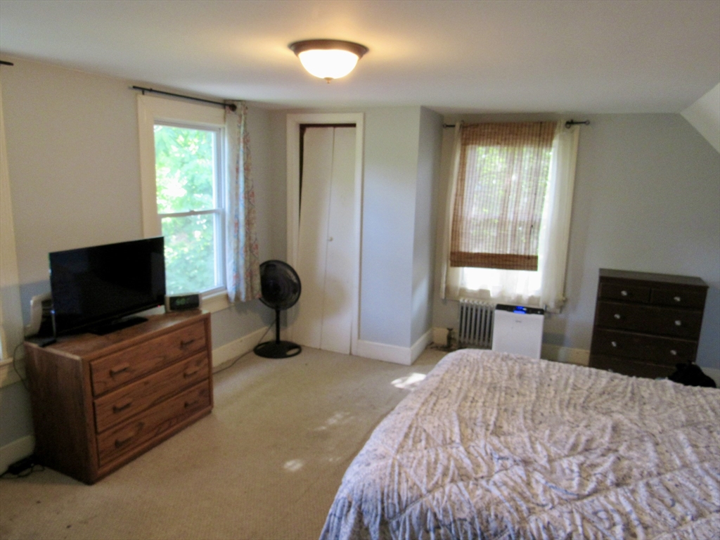125 Maple Street West Springfield, MA 01089 - Photo 19 of 29 Gallery Image 19