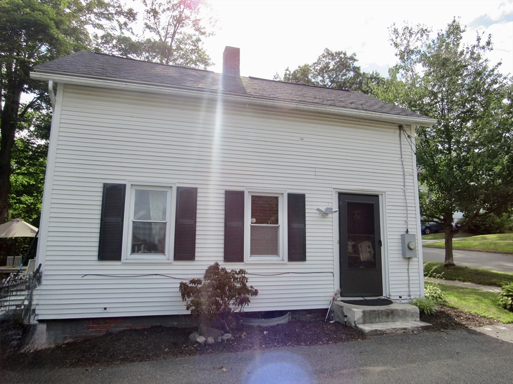 125 Maple Street West Springfield, MA 01089 - Photo 4 of 29 Gallery Image 4