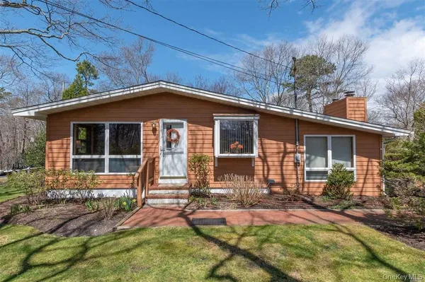 $780,000 | 40 Atlantic Avenue, Hampton Bays, NY 11946
