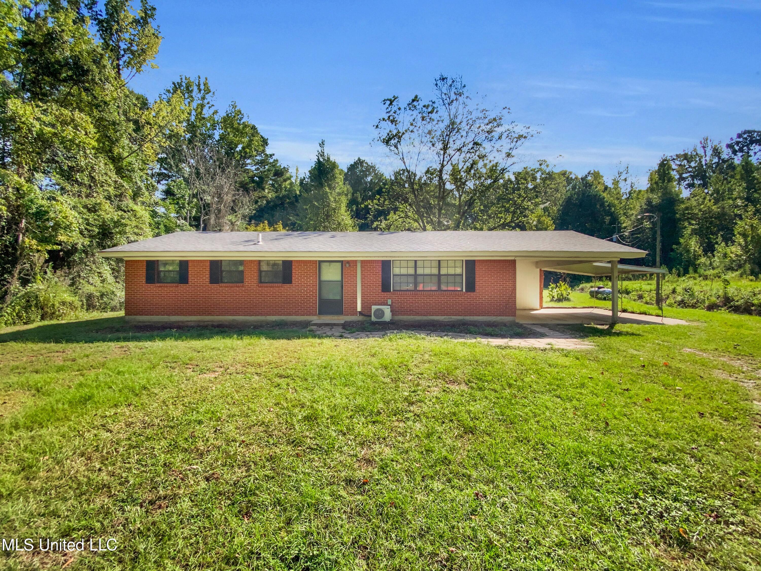 101 Welton Road Carthage, MS 39051 - Photo 1 of 17 House