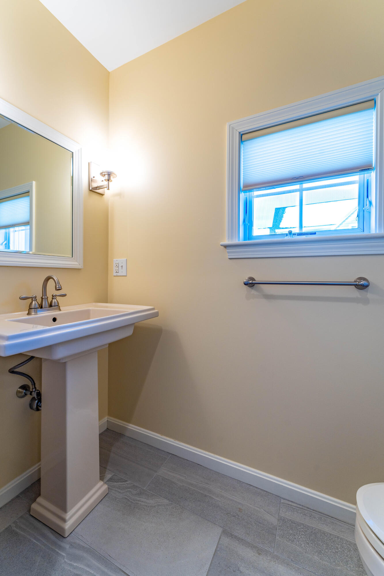 4 Iris Way, Unit 50 Brunswick, ME 04011 - Photo 16 of 31 Half Bath - 1st Fl