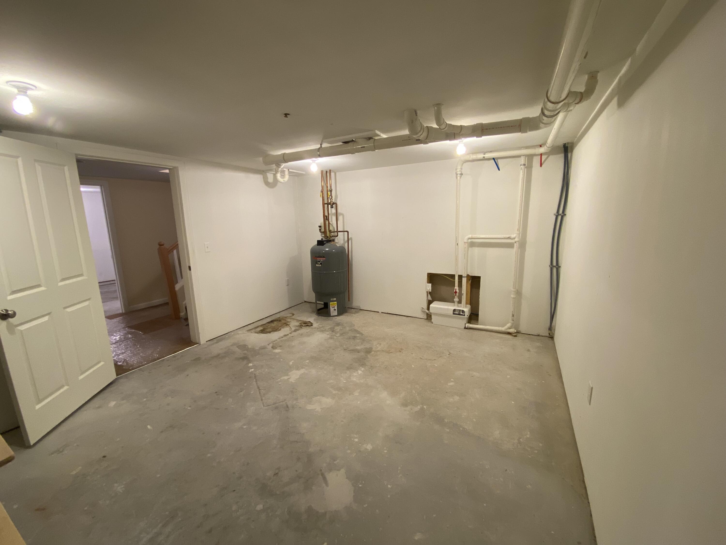 4 Iris Way, Unit 50 Brunswick, ME 04011 - Photo 22 of 31 Utility Room 2 - 1