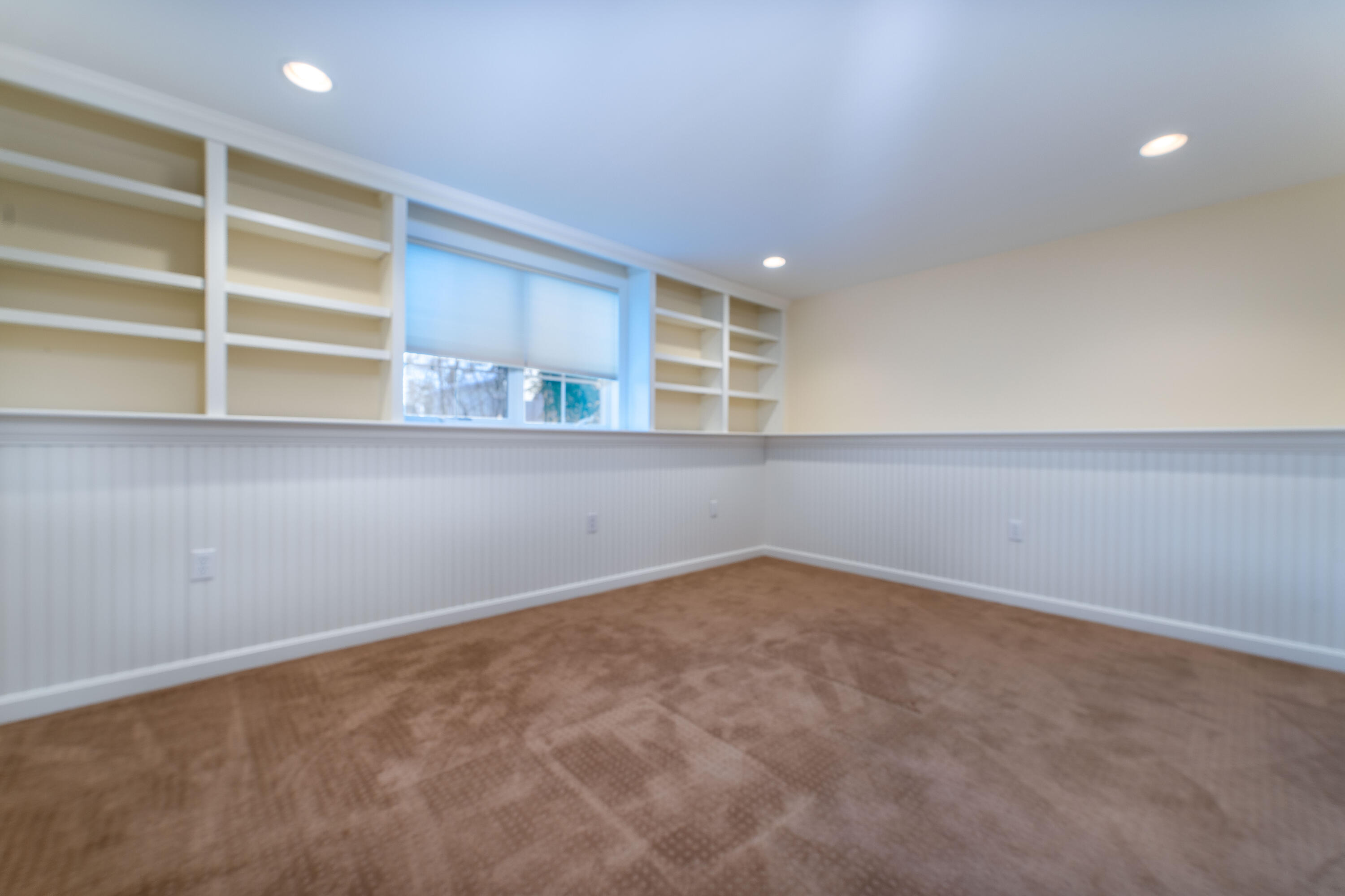4 Iris Way, Unit 50 Brunswick, ME 04011 - Photo 25 of 32 Home Office - Work Room