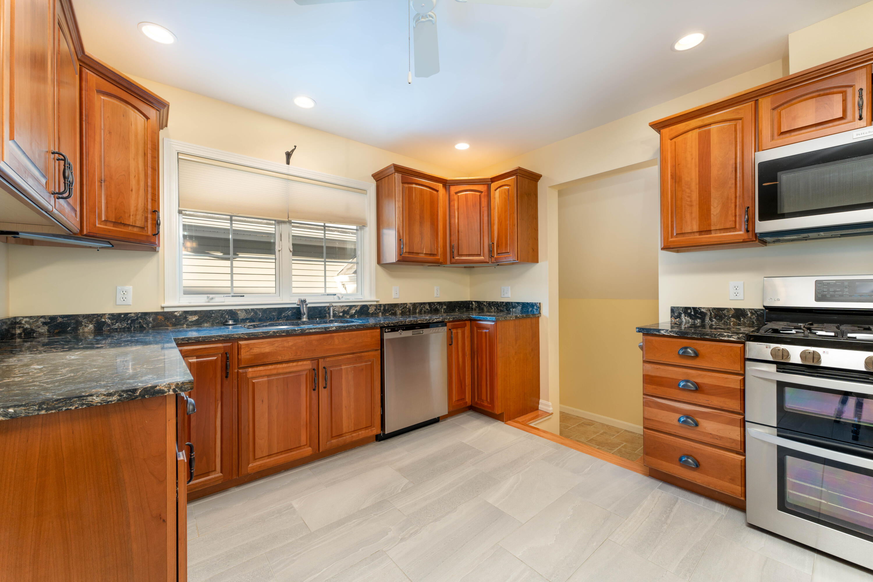 4 Iris Way, Unit 50 Brunswick, ME 04011 - Photo 3 of 31 Kitchen counters & storage