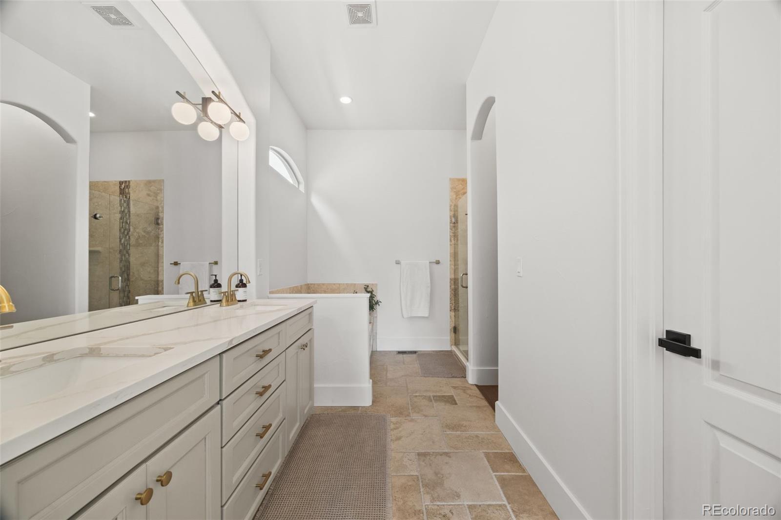 6119 Reed Way Arvada, CO 80003 - Photo 18 of 38