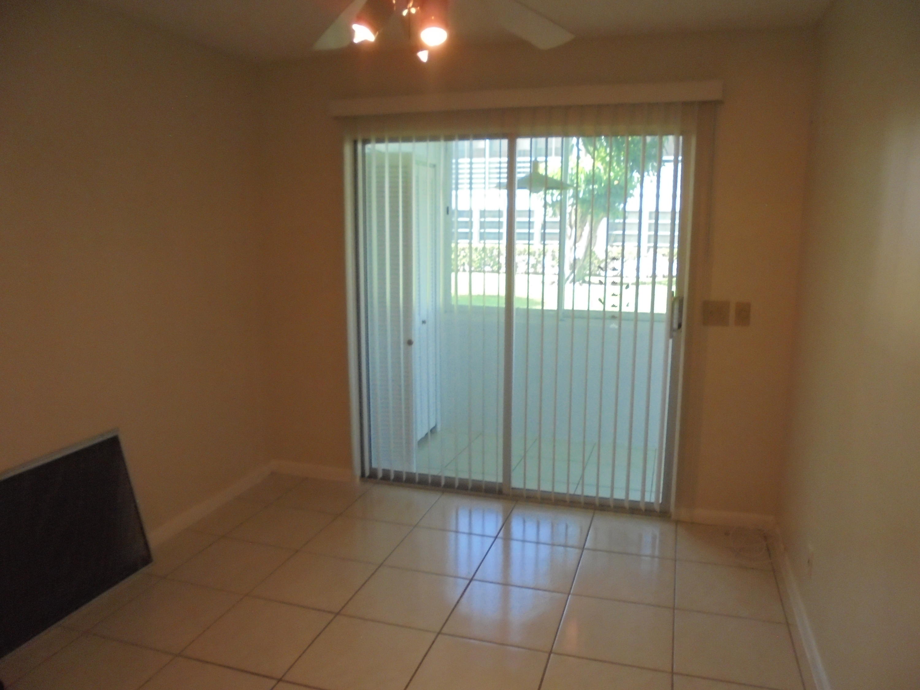 56 Fanshaw B Boca Raton, FL 33434 - Photo 12 of 15 012