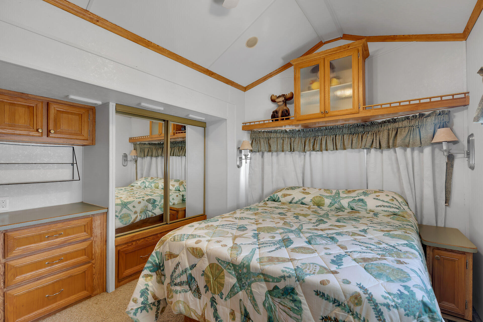 325 Calusa Street, Unit 213 Key Largo, FL 33037 - Photo 19 of 60 main bedroom