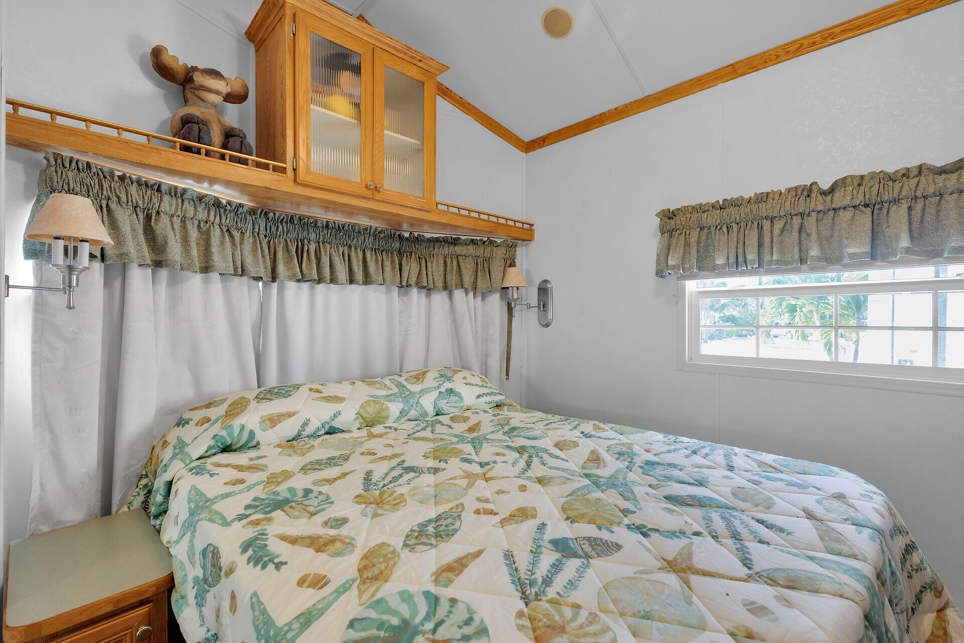 325 Calusa Street, Unit 213 Key Largo, FL 33037 - Photo 20 of 60 main bedroom