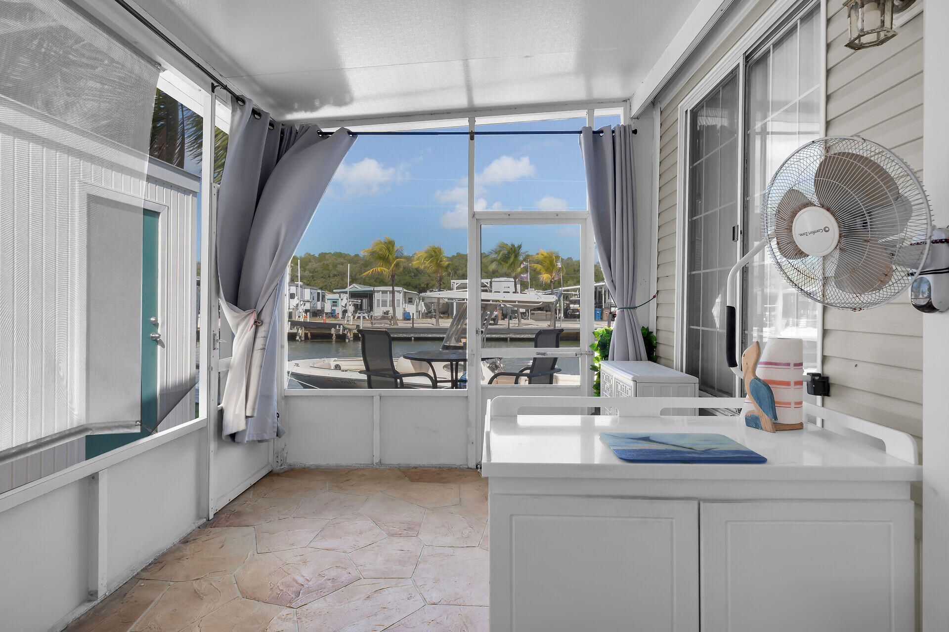 325 Calusa Street, Unit 213 Key Largo, FL 33037 - Photo 40 of 60 spacious screened porch