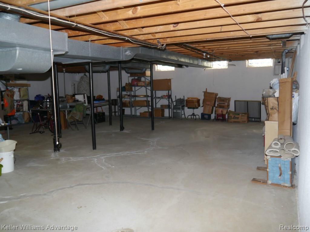 35766 Smithfield Road Farmington, MI 48335 - Photo 14 of 14 P1020689.jpg