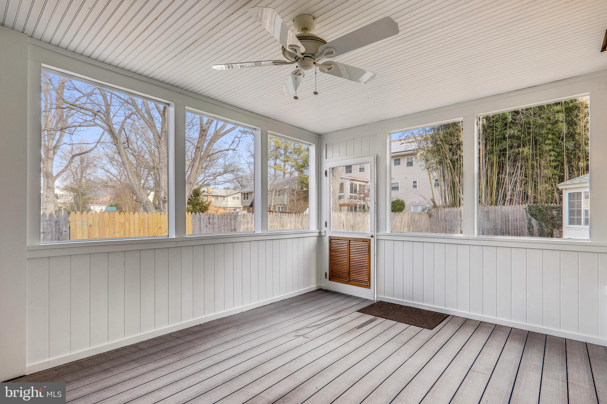 11817 Smoketree Road Potomac, MD 20854 - Photo 14 of 60 Rear porch