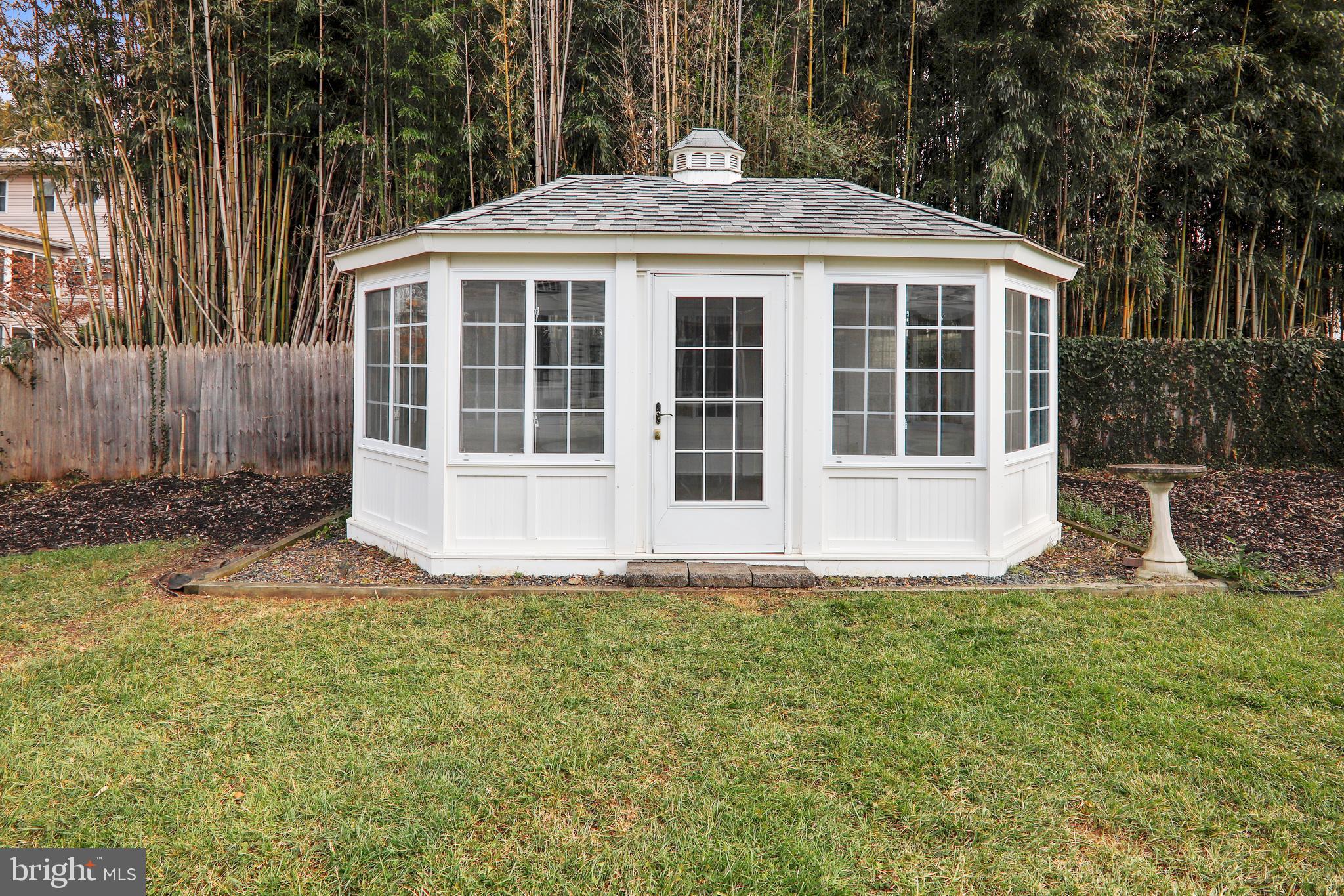 11817 Smoketree Road Potomac, MD 20854 - Photo 15 of 60 Garden Tea House