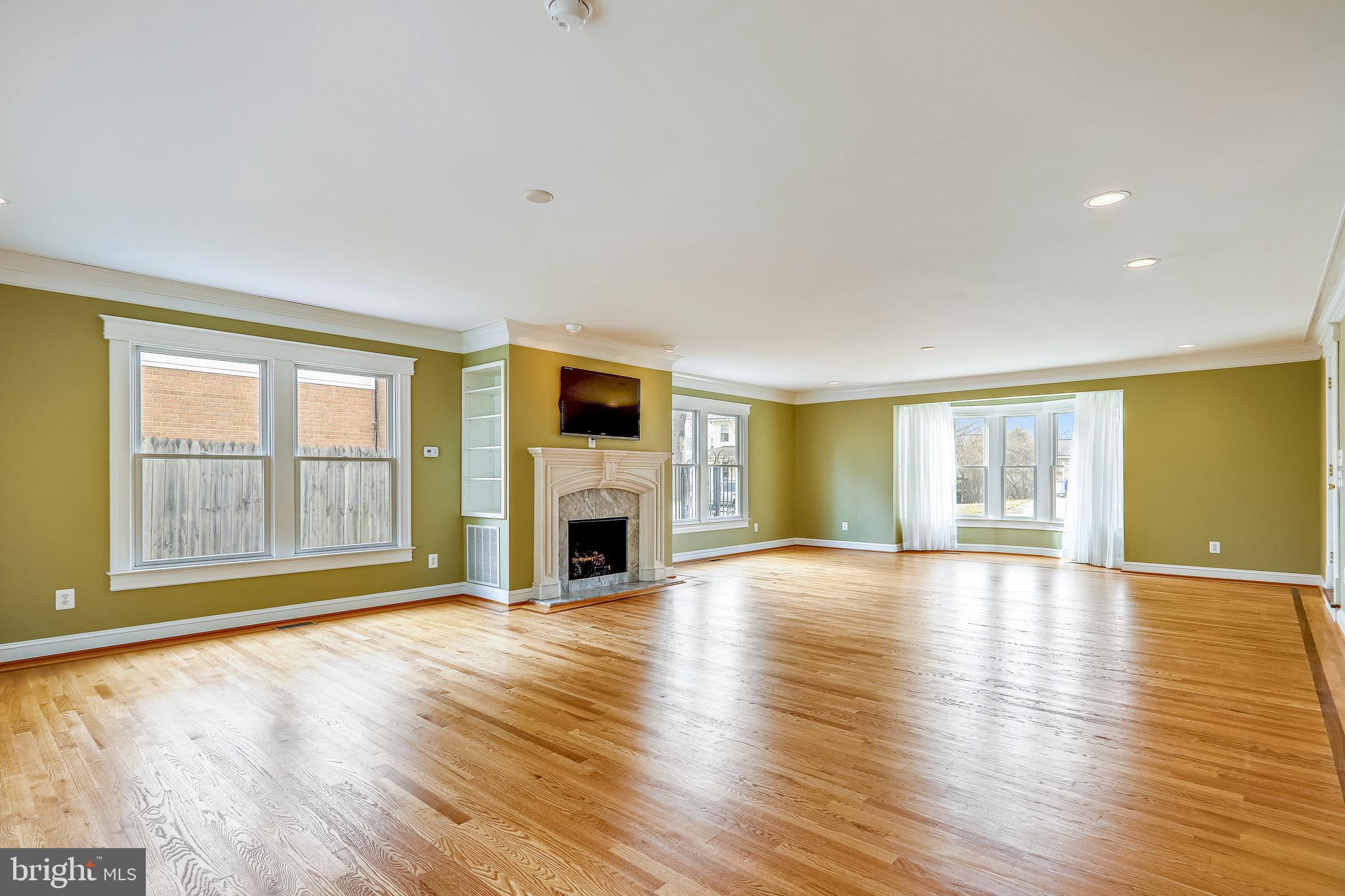 11817 Smoketree Road Potomac, MD 20854 - Photo 4 of 60 Great Room