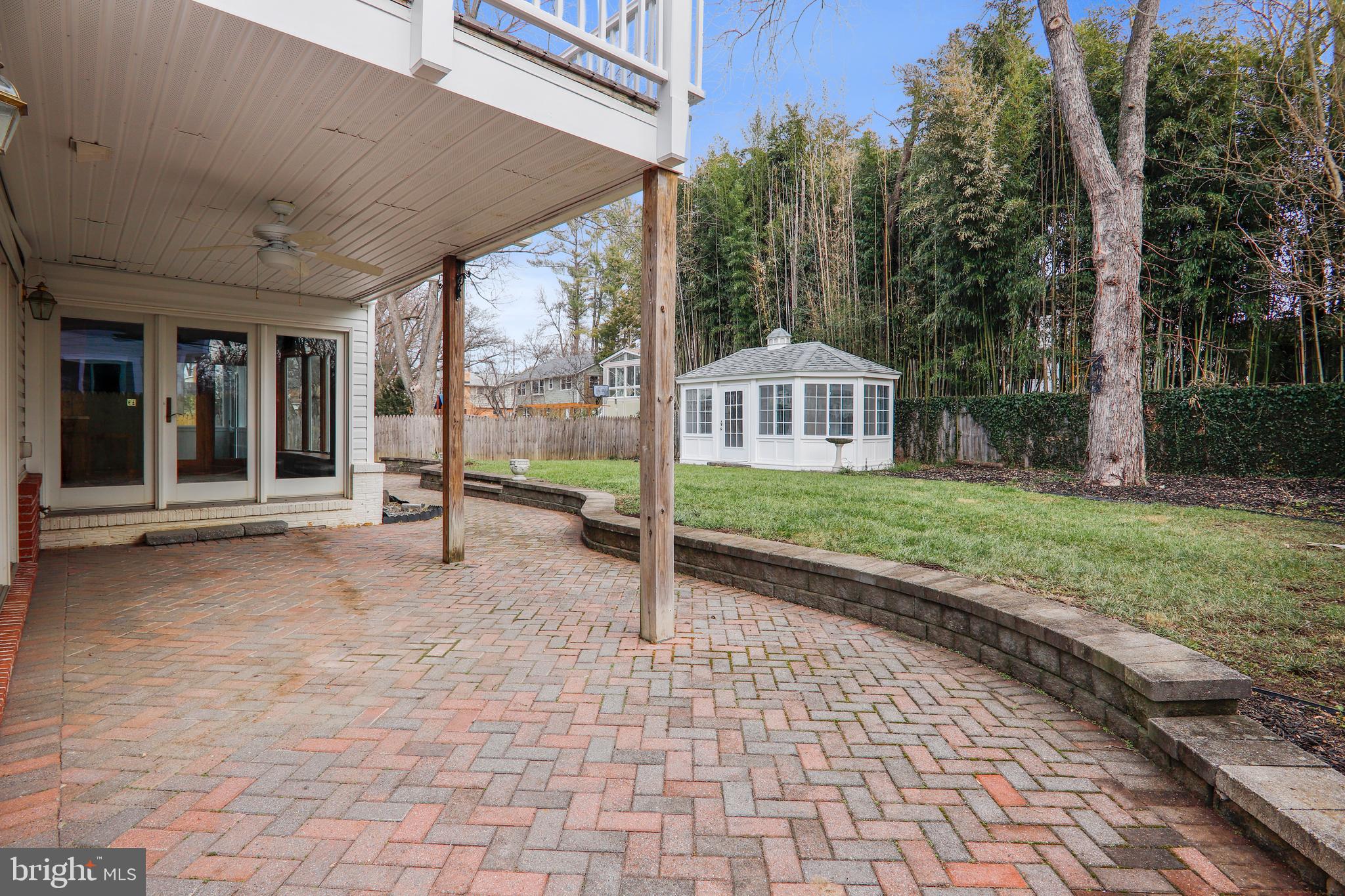 11817 Smoketree Road Potomac, MD 20854 - Photo 41 of 60 Covered patio off Great room and kitchen