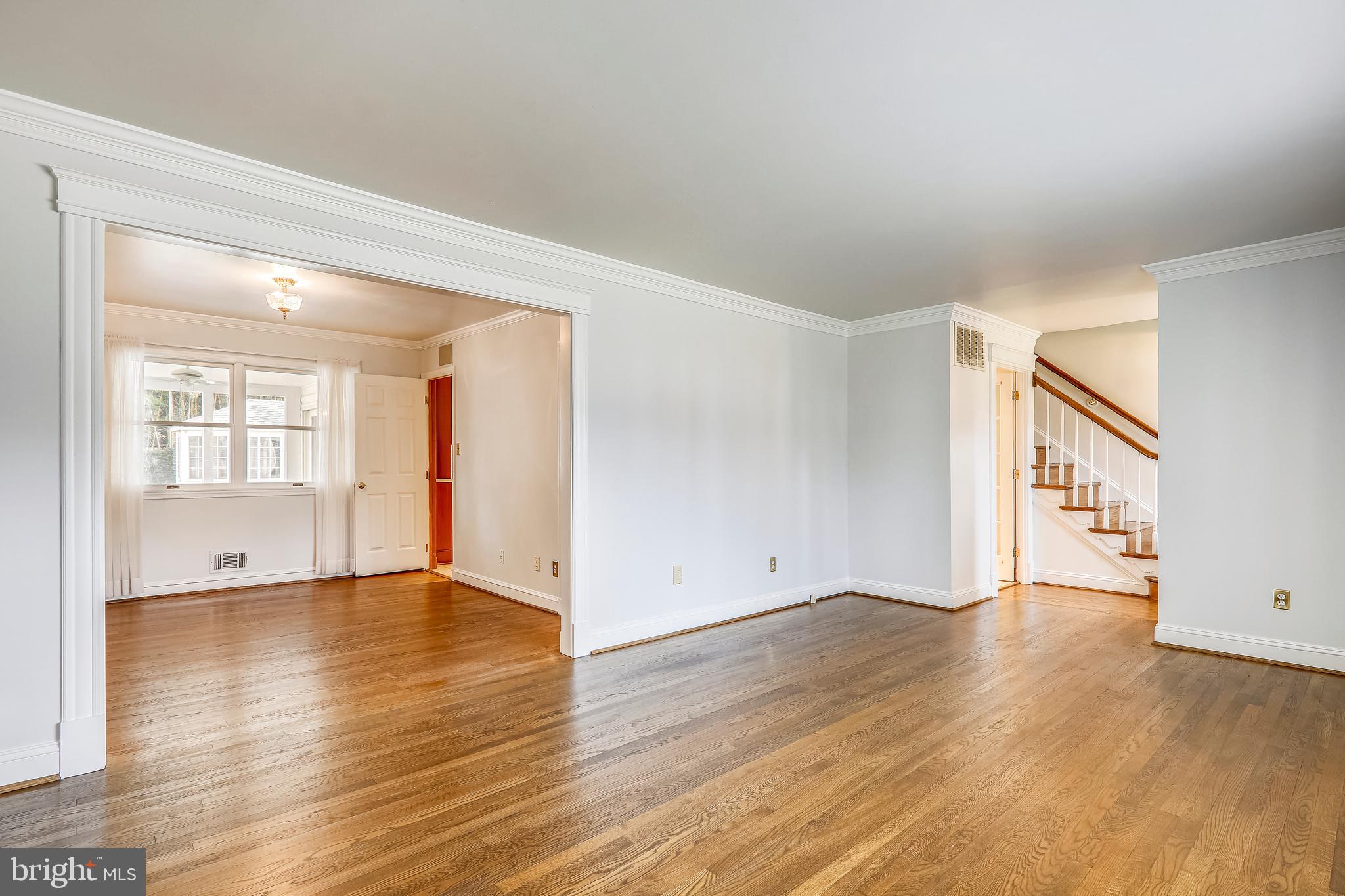 11817 Smoketree Road Potomac, MD 20854 - Photo 6 of 60 Dining room with attached office