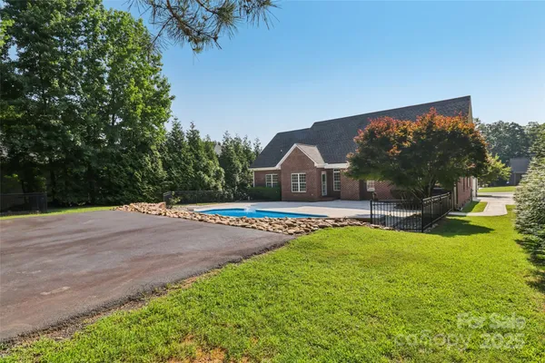 $520,000 | 2411 Stoney Run Drive, Oakboro, NC 28129