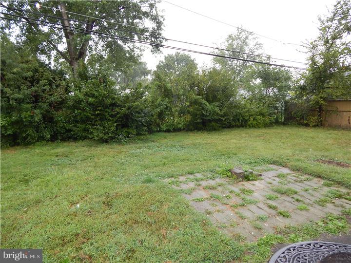 33 Bittersweet Road Levittown, PA 19057 - Photo 9 of 9 Back Yard