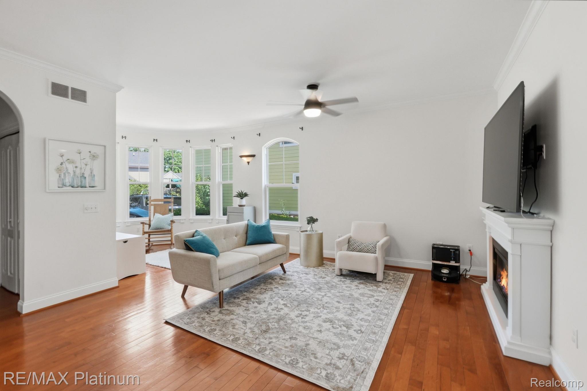 1713 Town Commons Drive Howell, MI 48855 - Photo 5 of 44 10-web-or-mls-1713_Town_Commons_Dr_010.jpg