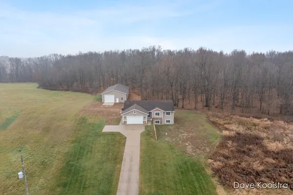 $799,900 | 3905 Sunset View, Wayland, MI 49348