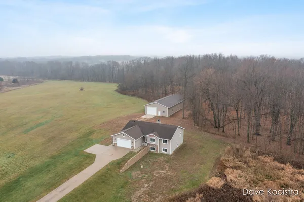 $799,900 | 3905 Sunset View, Wayland, MI 49348