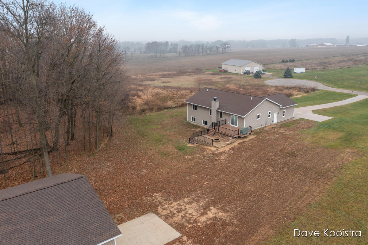 3905 Sunset View Wayland, MI 49348 - Photo 16 of 57 IMG_1045