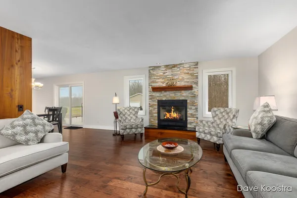 $799,900 | 3905 Sunset View, Wayland, MI 49348