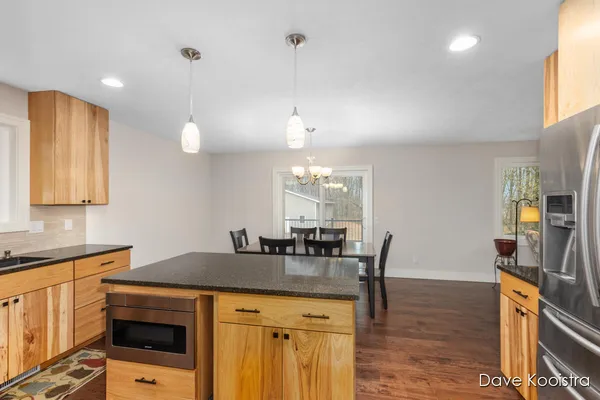 $799,900 | 3905 Sunset View, Wayland, MI 49348