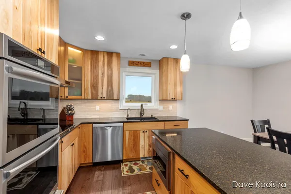 $799,900 | 3905 Sunset View, Wayland, MI 49348
